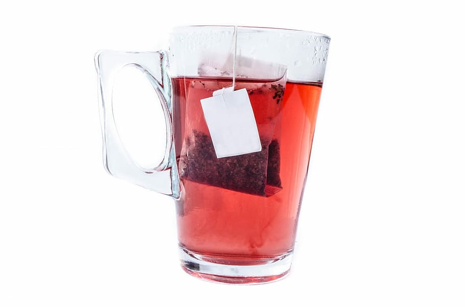 claro, copo de vidro, manuseado, cheio, vermelho, líquido, chá, xícara, branco, saquinho de chá