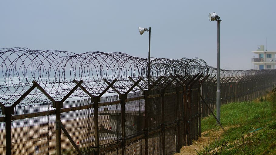 fence, wire, barbed wire, the division of the, unified, gangneung, gyeongpo beach, this type, architecture, boundary