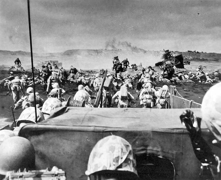 marines landing, beach, Marines, landing, on the beach, Iwo Jima, World War II, amphibious landing, photos, public domain