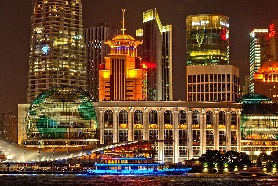 barco de crucero, cuerpo, agua, edificios de la ciudad, fondo, shanghai, horizonte, arquitectura, rascacielos, exterior del edificio