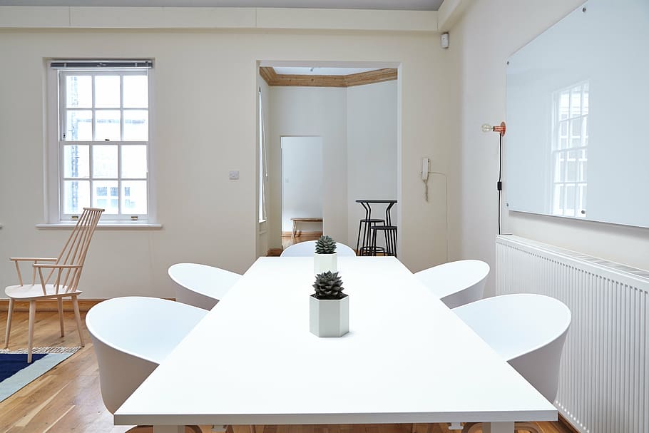 blanco, mesa, sillas, radiador de aceite, rectangular, de madera, comedor, conjunto, interior, diseño