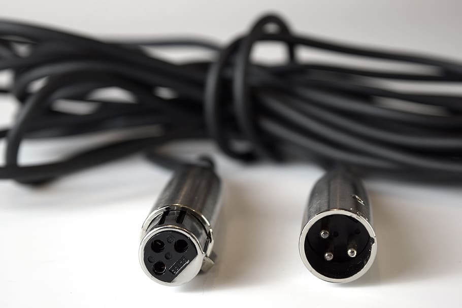 fotografía de enfoque, negro, cable de instrumento, cable, cable de micrófono, xlr, enchufes, conexión, conector, en interiores