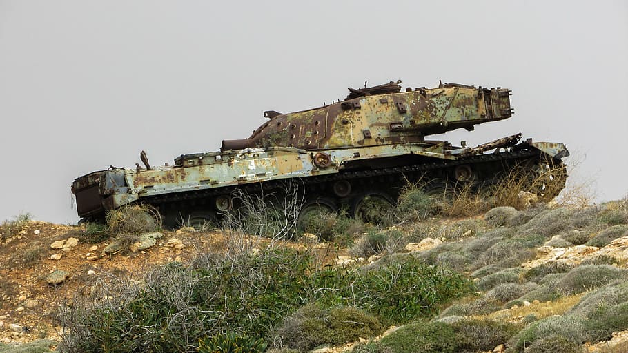 tanque de combate, montaña, tanque, naufragio, destruido, oxidado, viejo, objetivo de práctica, abandonado, ejército