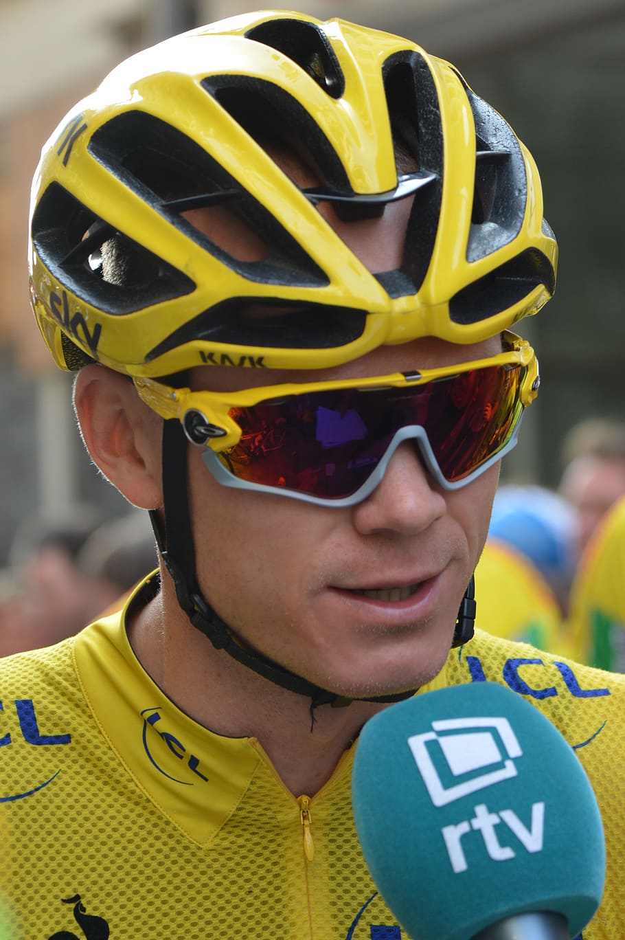 Chris Froome, Champion, Yellow Jersey, celebrity, cyclist, professional road bicycle racer, man, people, winner, interview