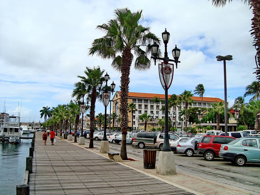 two, persons, walking, sidewalk, Aruba, island, the island of aruba, oranjestad, beach, caribs