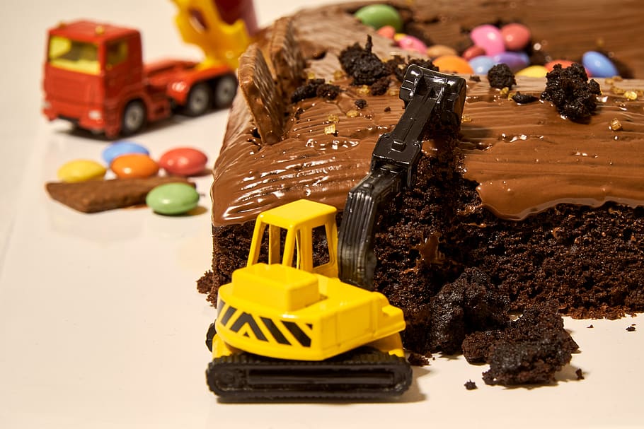 excavators, blade, crawler chain, site, miniature, toys, cake, smarties, chocolate lentils, chocolate