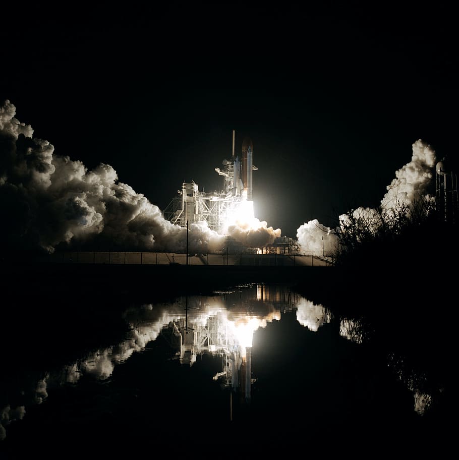 foguete espacial, lançamento, período noturno, escuro, noite, fumaça, nave espacial, ciência, indústria, reflexão