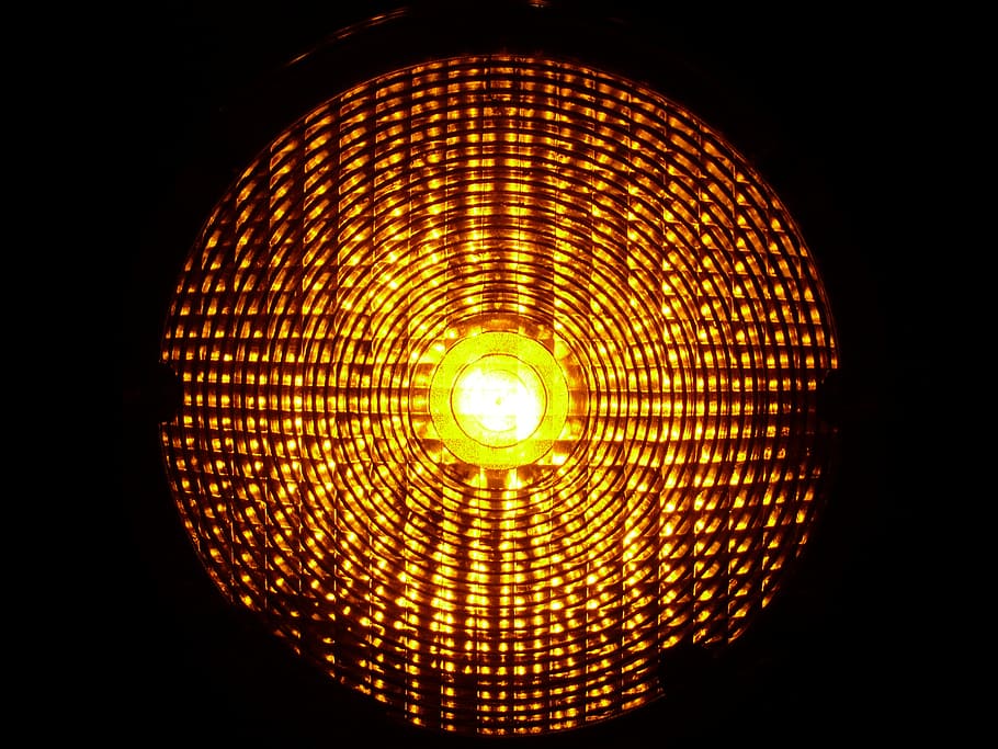 luz amarela, luz de aviso, lâmpada de aviso, fonte de luz, estrada, sinal de luz, luz, vire à direita, atenção, aviso