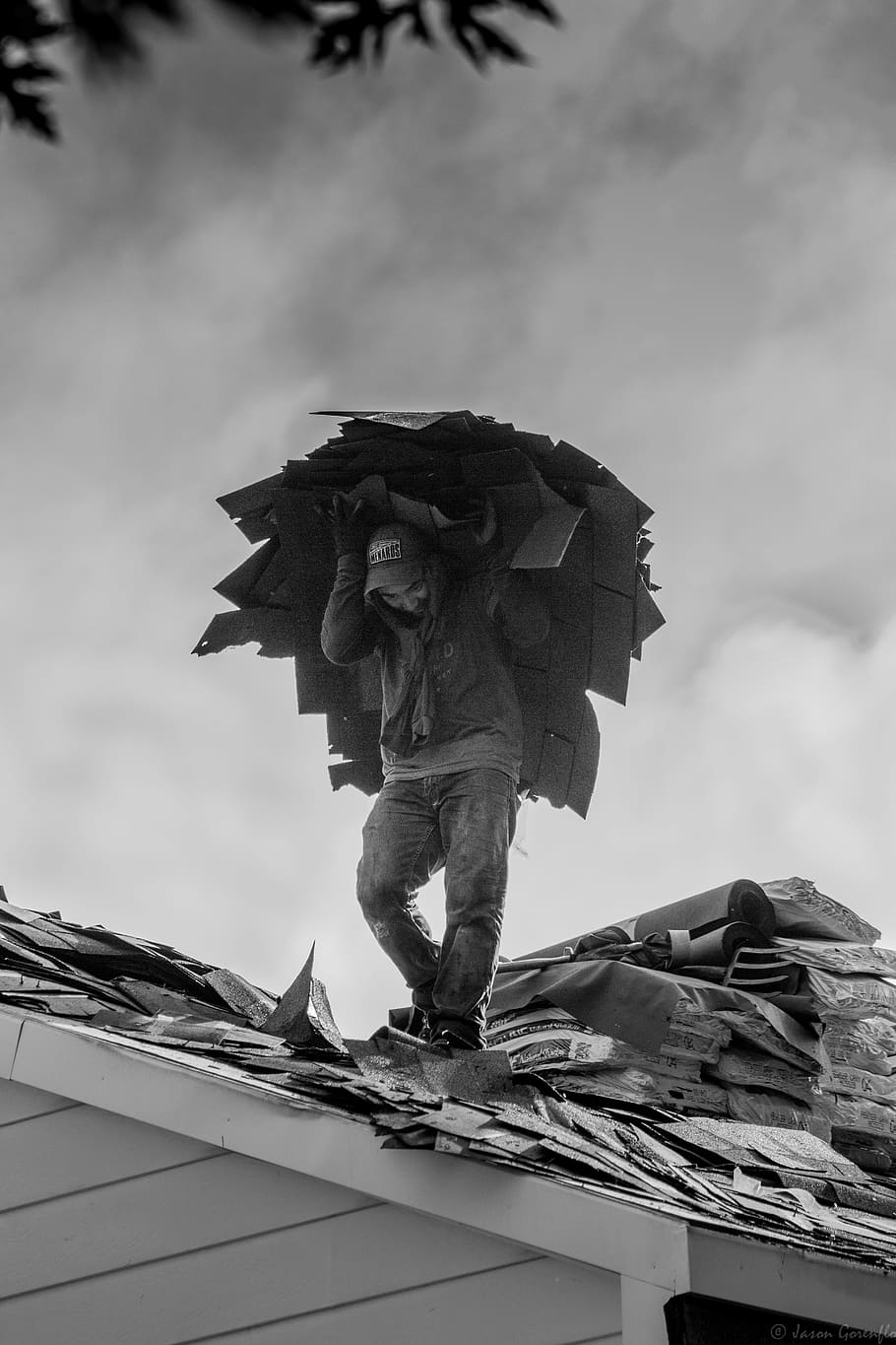 person, carrying, roof rugs, top, house, Work, Labor, Workman, Man, Worker