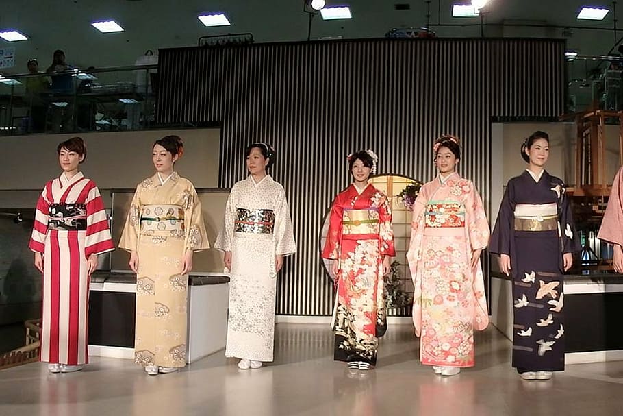 Pertunjukan Jepang, Pertunjukan Kimono, Pertunjukan Fashion Jepang, Kimono, Jepang, Budaya Jepang, Etnis Jepang, Perempuan, Orang, Budaya