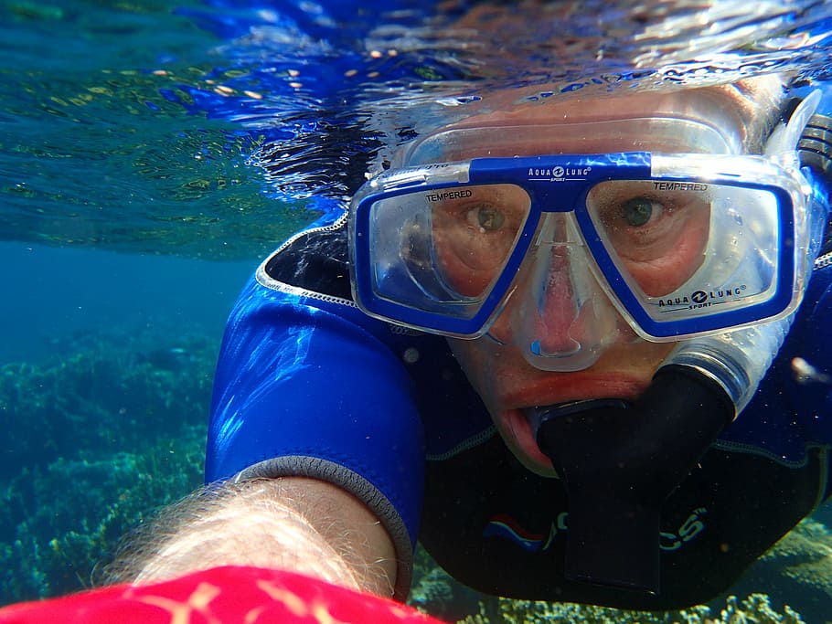 selfie, snorkeling, topeng selam, liburan, bawah air, kegiatan rekreasi, satu orang, laut, petualangan, orang sungguhan