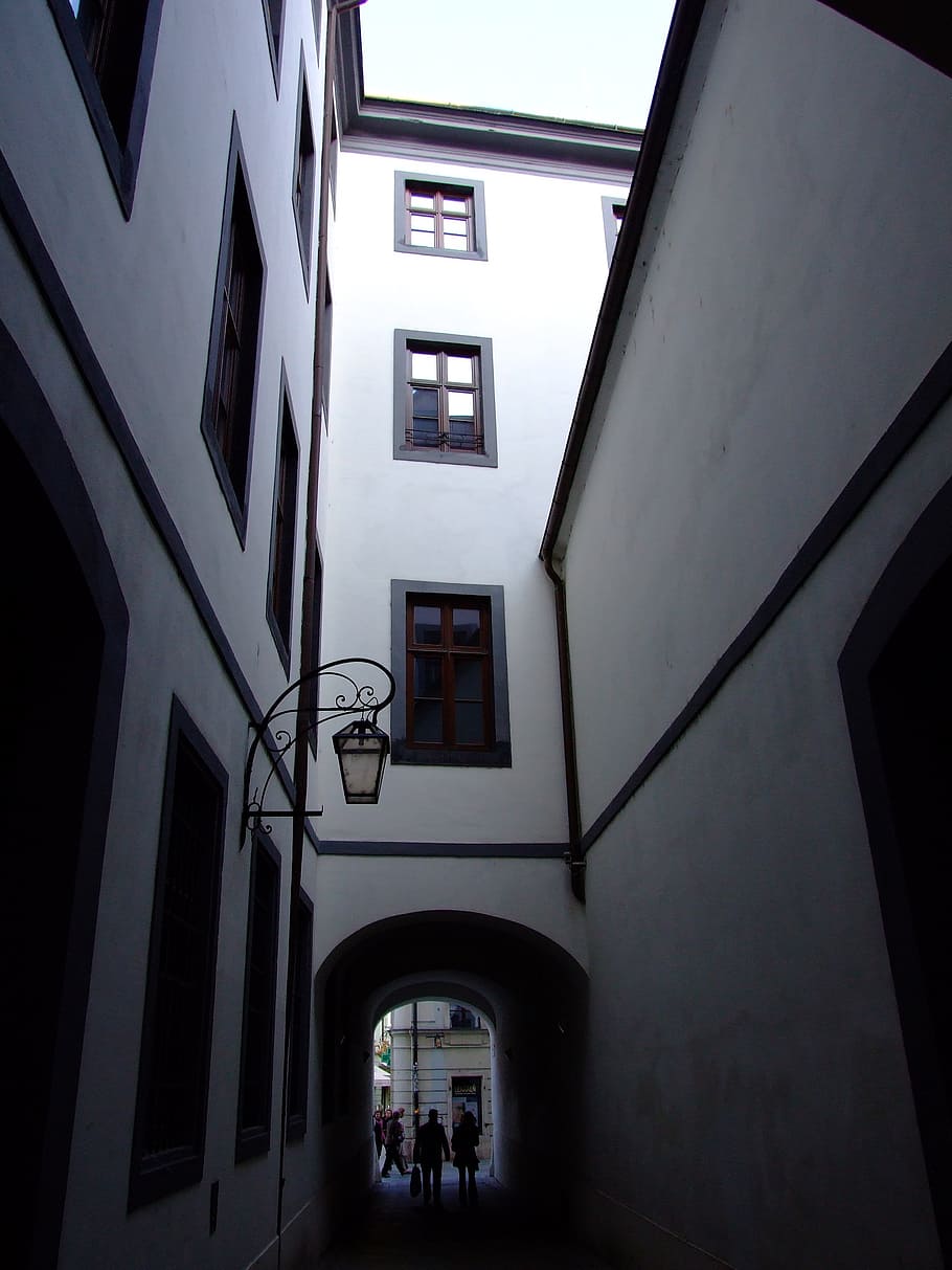 courtyard, street, architecture, bratislava, slovak, building, medieval, historical, built structure, building exterior