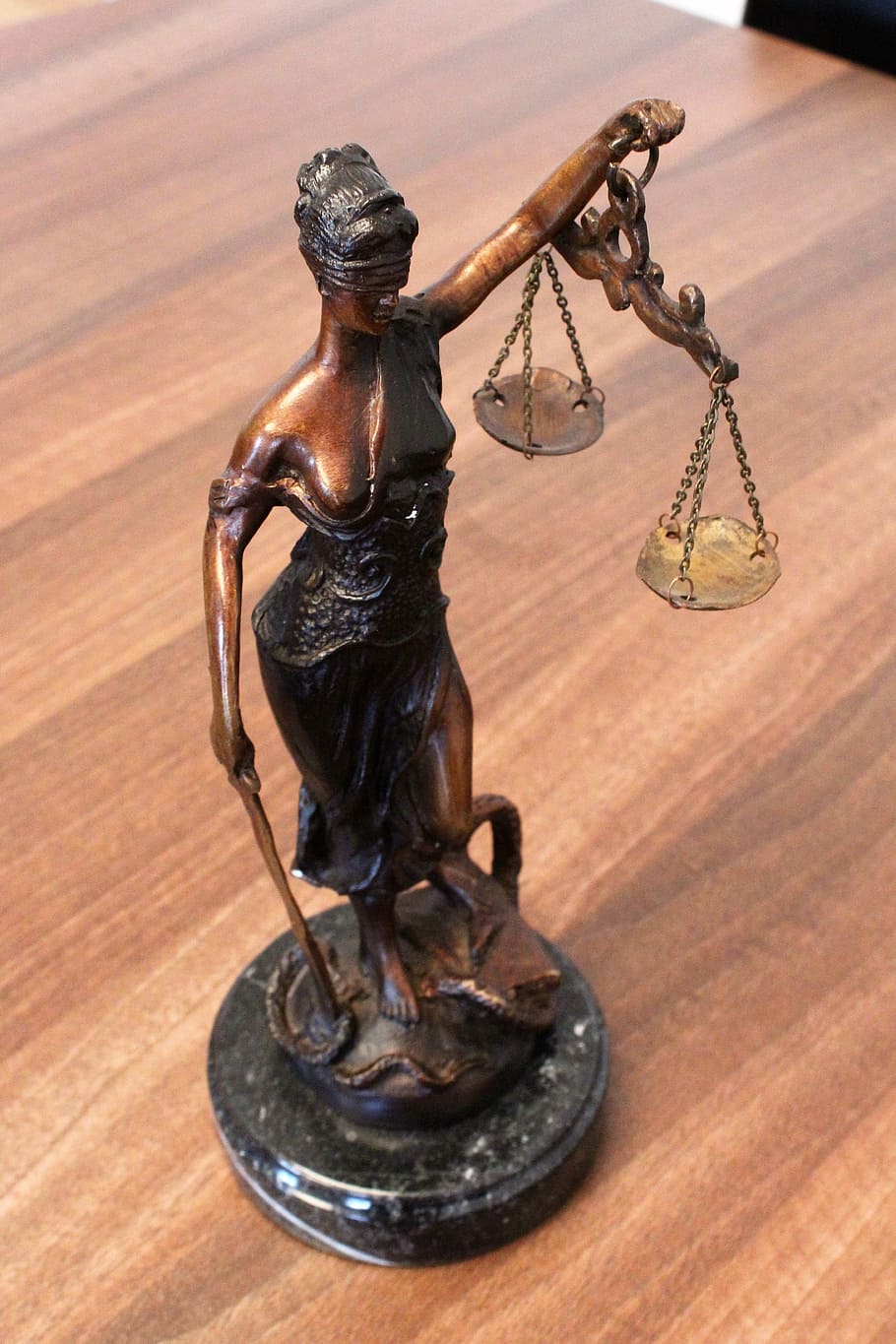 lady, justice figurine, table, justice, justitia, justitia the goddess of, justitia statue, goddess, statue, pan