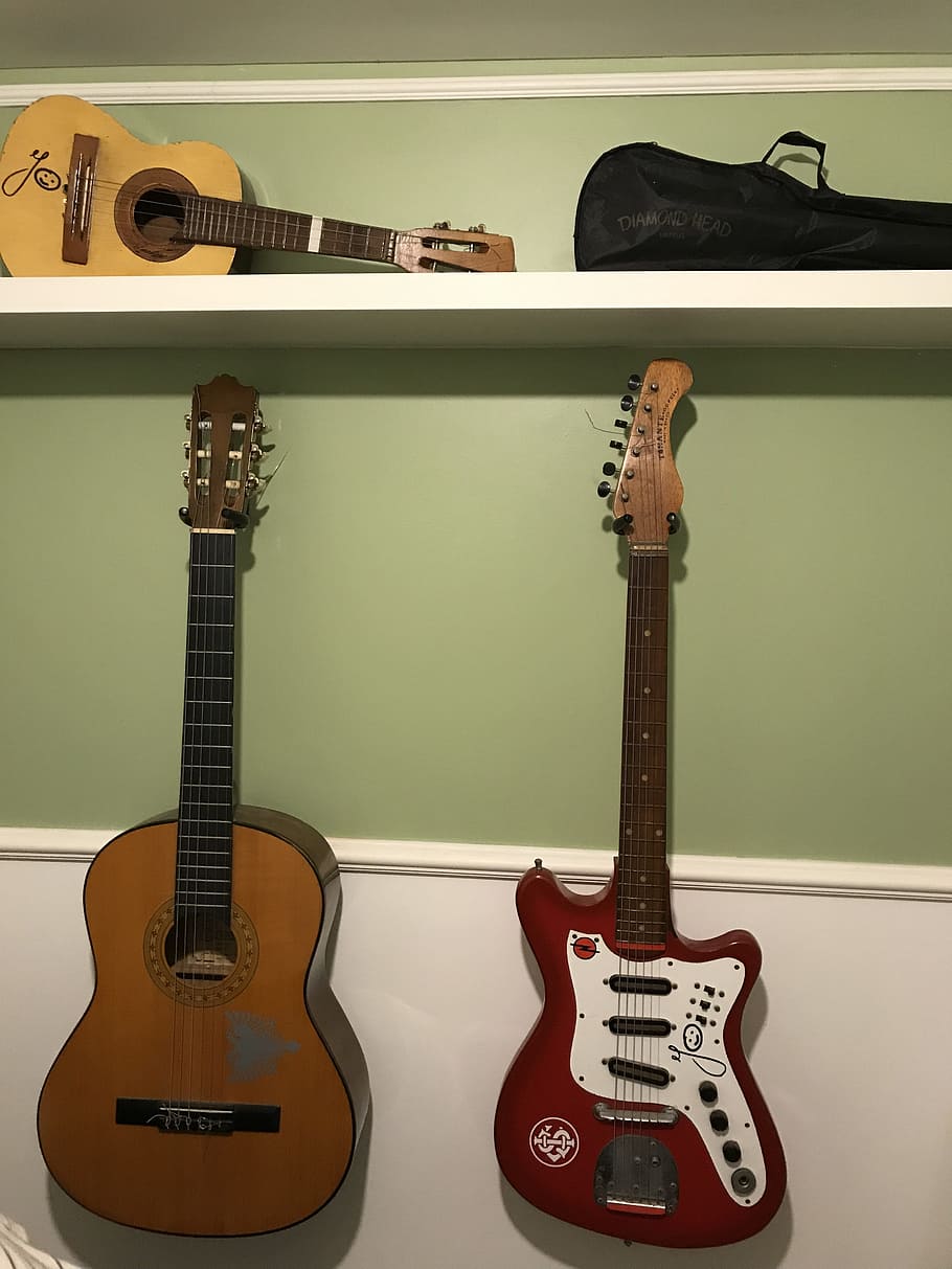 instruments, guitar, ukulele, old guitar, acoustic, rock, ropes, music, sound, classic