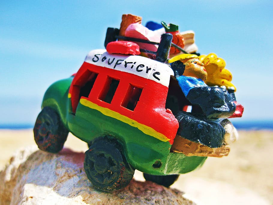 multicolor, juguete para automóvil, superficial, fotografía de enfoque, camión, juguete, selva, arbusto, modelo, caribe