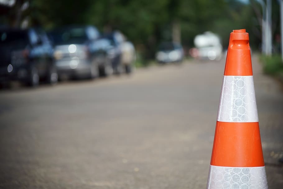 pylon, street, construction, road, transportation, cone, traffic cone, city, focus on foreground, sign