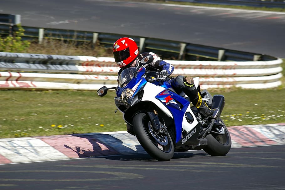 pessoa, montando, moto esportiva suzuki gsx-r, pista de corrida, dia, motocicleta, homem, motociclista, veículo de duas rodas, suzuki