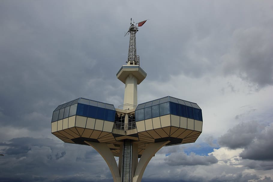 montenegro, podgorica, telecomunicaciones, torre, comunicaciones, transmisión, nube - cielo, cielo, vista de ángulo bajo, naturaleza
