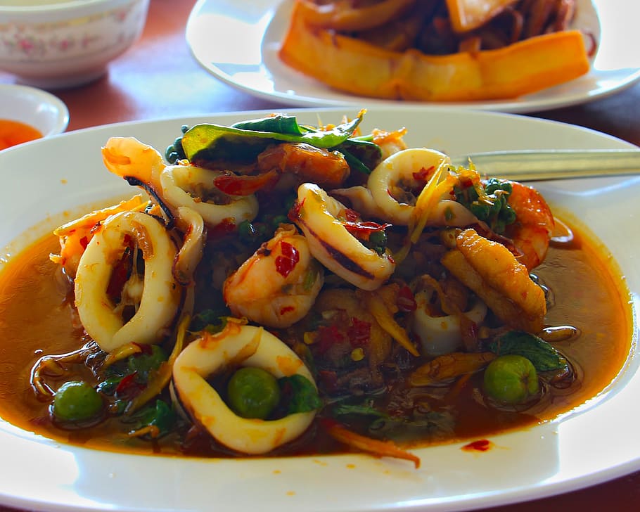 basil fried squid, puff, food, food and drink, ready-to-eat, plate, freshness, healthy eating, wellbeing, serving size