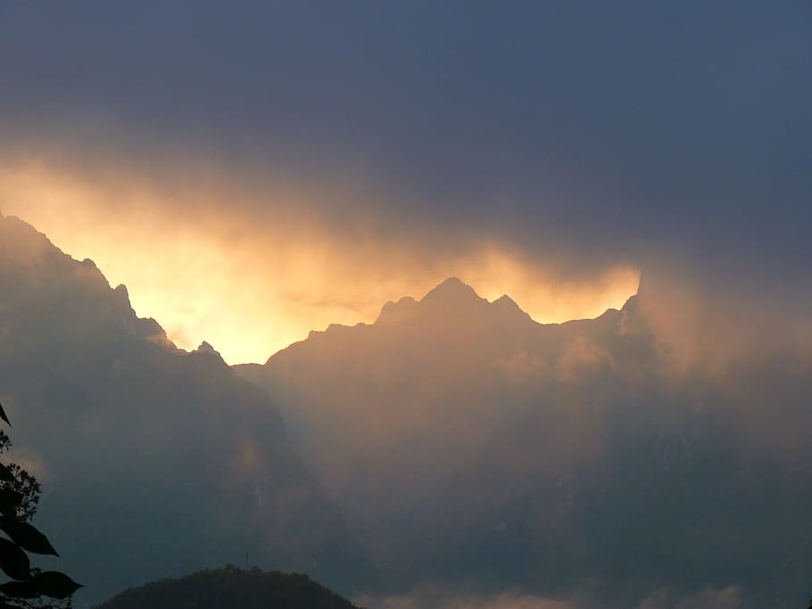 silhouette of mountains, andes, mountains, machu picchu, machupicchu, peru, clouds, fog, mysticism, sunlight