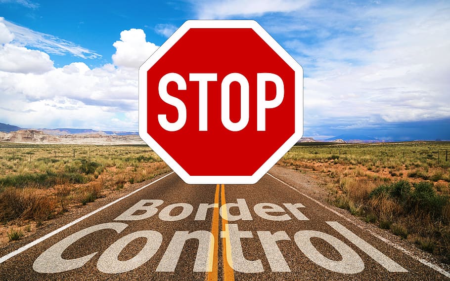 detener la señalización de la calle, control de fronteras, detener, carretera, frontera, campo, cielo, nubes, frontera del país, entrada