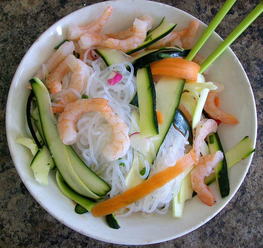 ponzu, noodle, shirataki, yam, japanese, zucchini, shrimp, carrots, dinner, food