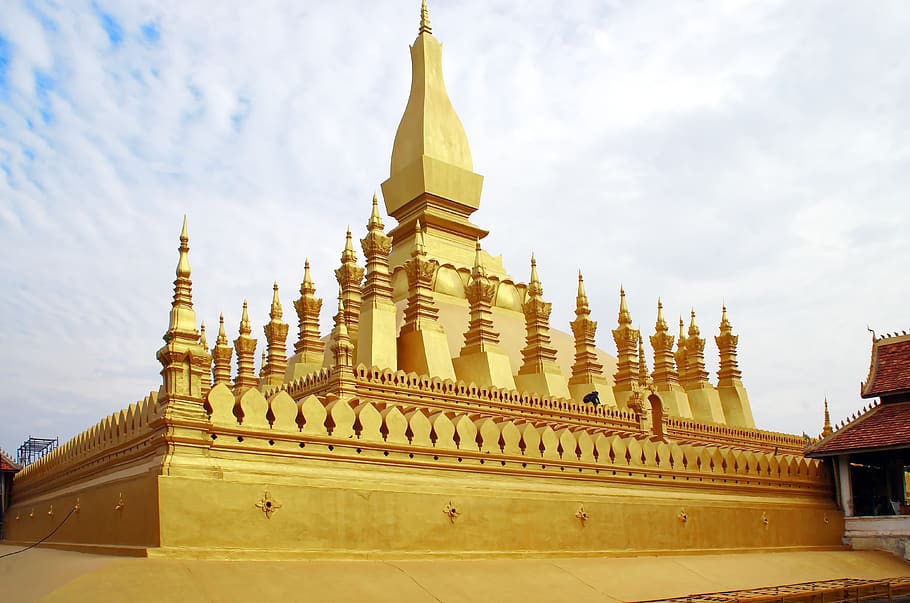 laos, vientiane, pha that luang, stupa, temple, sacred, monument, religion, bouddhislme, golden pagoda