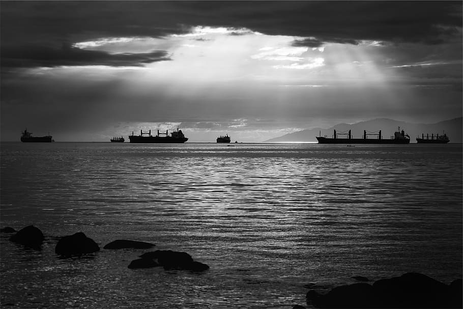 sunbeams, boats, ships, ocean, sea, water, clouds, black and white, sky, cloud - sky