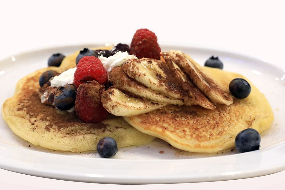 pancake, raspberries, blueberries, white, ceramic, plate, syrup, healthy, snack, breakfast