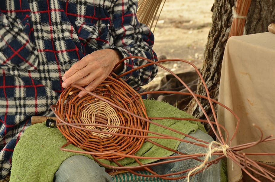 make, manufacture, crafts, hand, reed, basket, people, rope, one person, midsection
