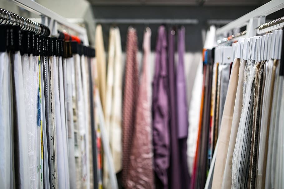 kain, bahan, desain, gantungan baju, Koleksi, variasi, pilihan, sekelompok besar objek, dalam ruangan, pakaian