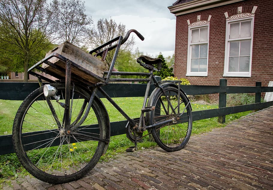 parked, black, bike, fence, bicycle, cycling, dutch, saddle, crate, vintage