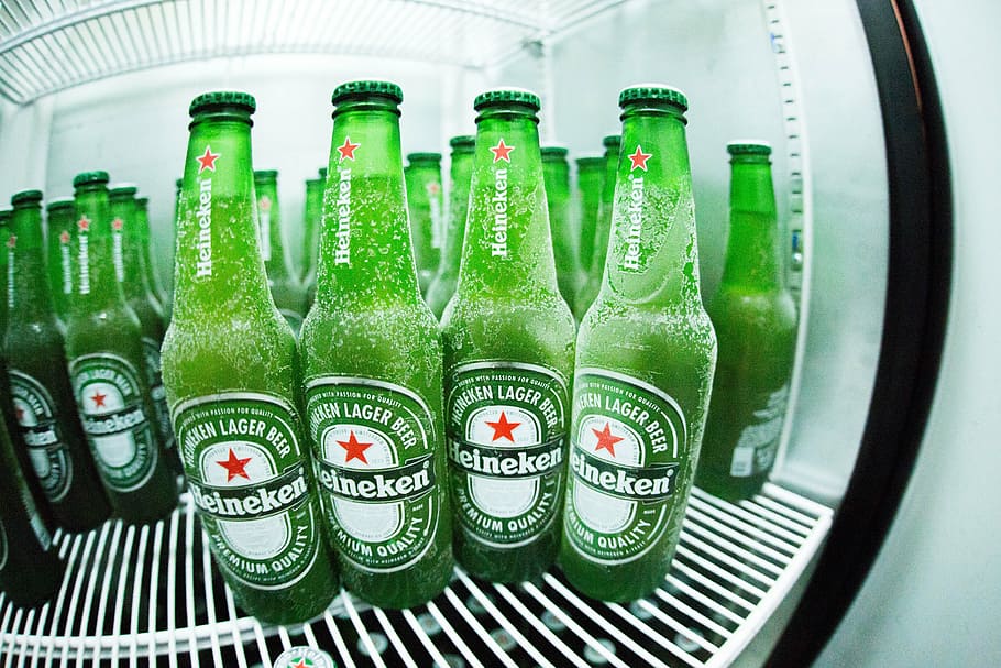 Heineken, cerveja, vidro, garrafa, lote, exposição, refrigerador, garrafas, geladeira, verde