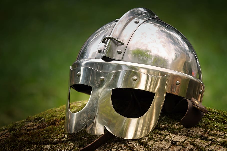 plata, medieval, casco, colocado, piedra, protección, timón, armadura, históricamente, ritterruestung