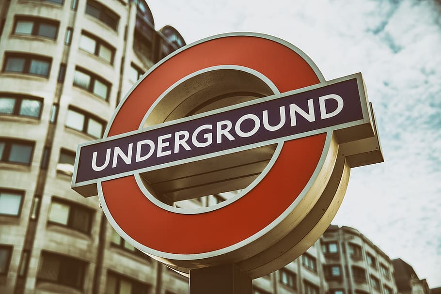 classic, red, london, underground, sign, captured, st, paul’s, tube, station