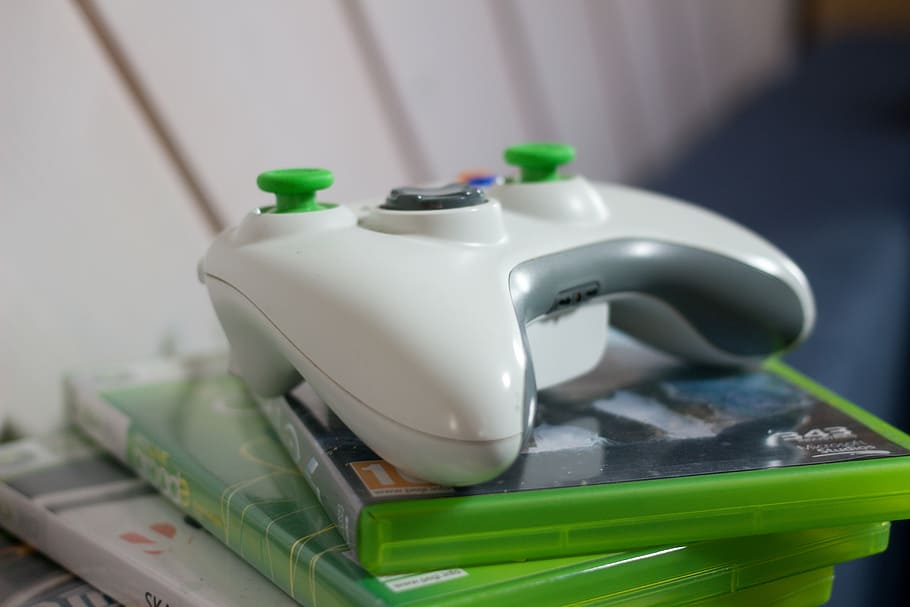 white, xbox 360 controller, halo 4 game case, xbox, game, sleeve, green, play, electronics, media