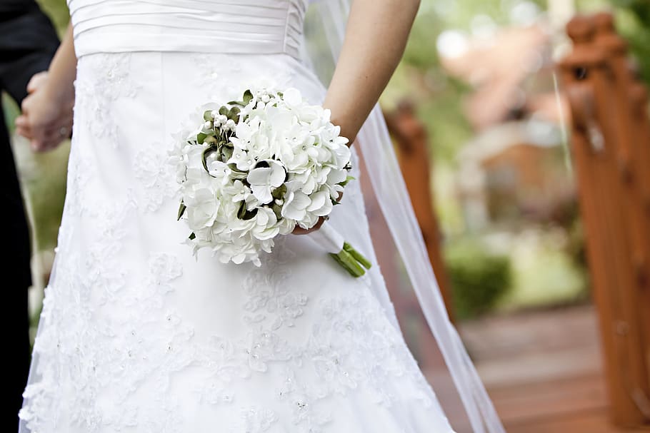 orang, memakai, putih, gaun, memegang, buket bunga petaled, pengantin, pernikahan, buket, istri