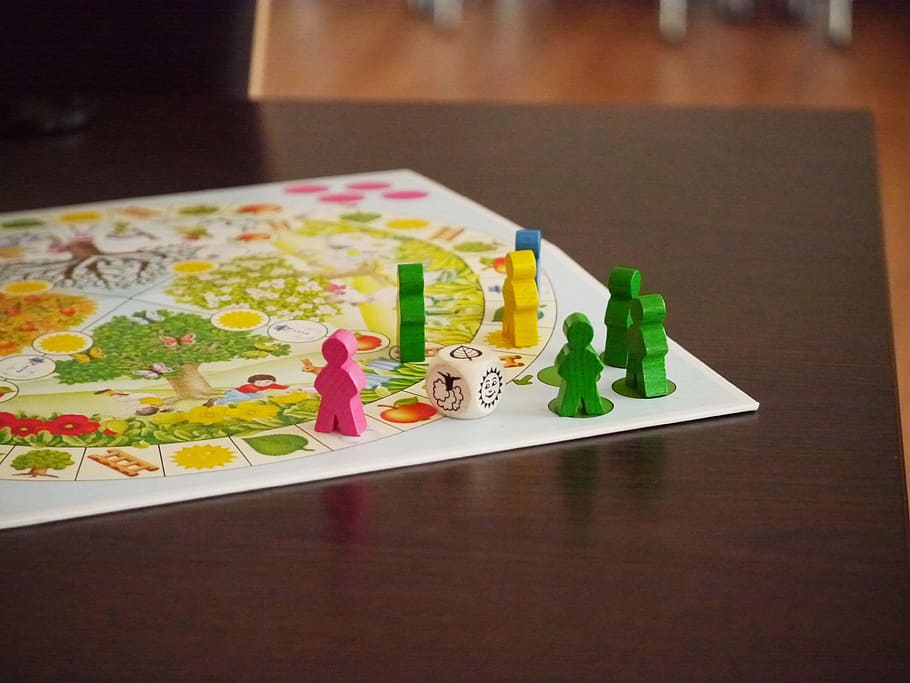 board game, gesellschaftsspiel, game board, play, playing field, game characters, parchesi up not, indoors, table, still life