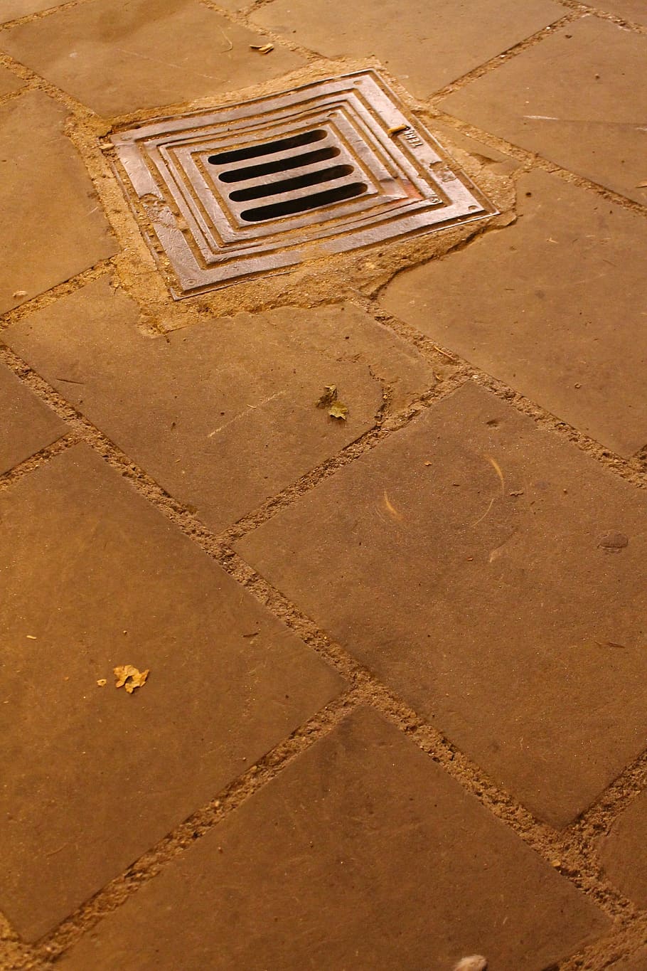Manhole, Road, Floor, Via, Bricks, stones, iron, drain, sand, backgrounds