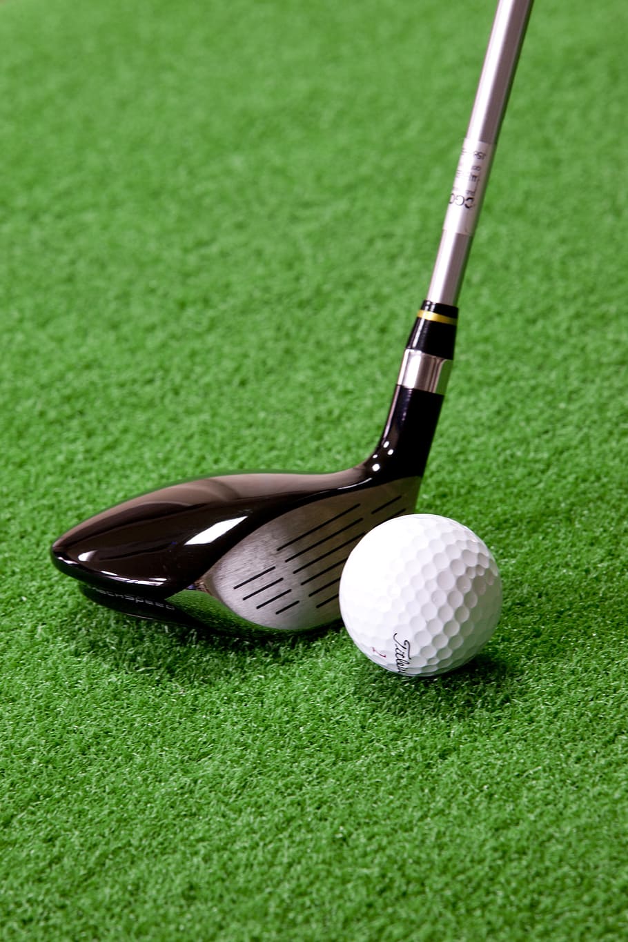 golf ball, grass, golf club, golf, golf balls, exercise, grass golf balls, sport, ball, golf clubs
