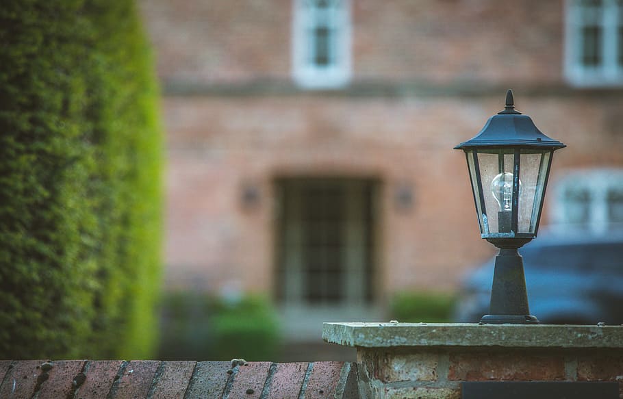 shallow, depth, field photo, turned-off lamp post, light, mansion, country, luxury, architecture, home