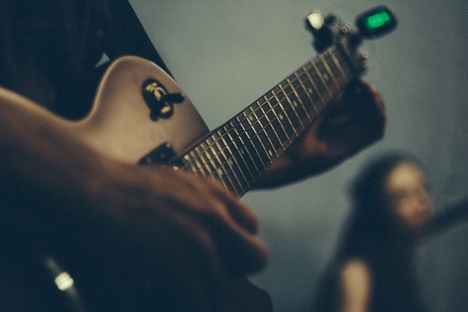 selective, focus photography, person, playing, guitar, electric guitar, strings, tuners, music, musical instrument