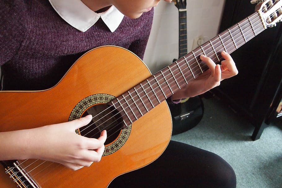 mulher, tocando, violão, mãos, dedos, instrumento musical, espanhol, menina, juventude, dedilhado