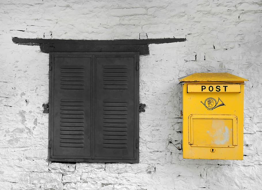 dois, preto, amarelo, caixas de correio, cargo, tradicional, postal, correio, caixa, velho