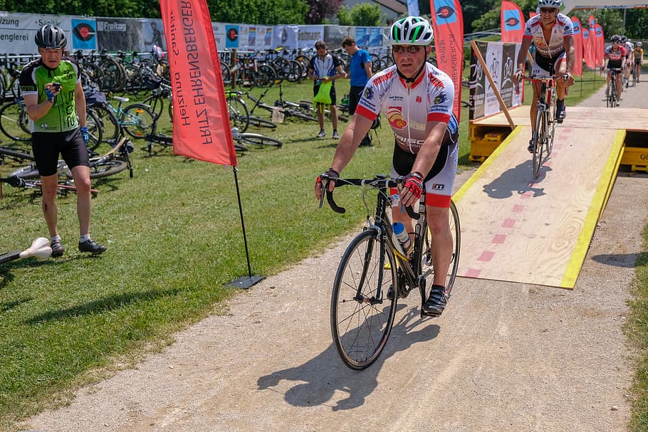 corridas de bicicleta, rtf, bicicleta de estrada, bicicleta de montanha, ciclismo, maratona de jura, lupburg, viagem de bicicleta, vila, corrida de bicicleta