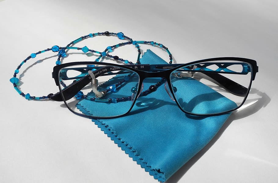 specs, glasses chain, beads, fashion, blue, bead, glasses, studio shot, eyeglasses, sunglasses