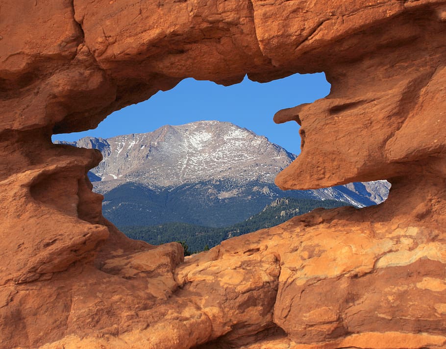 brown, rock formation hole, showing, rocky, mountain, pikes peak, garden of the gods, park, siamese twins, border