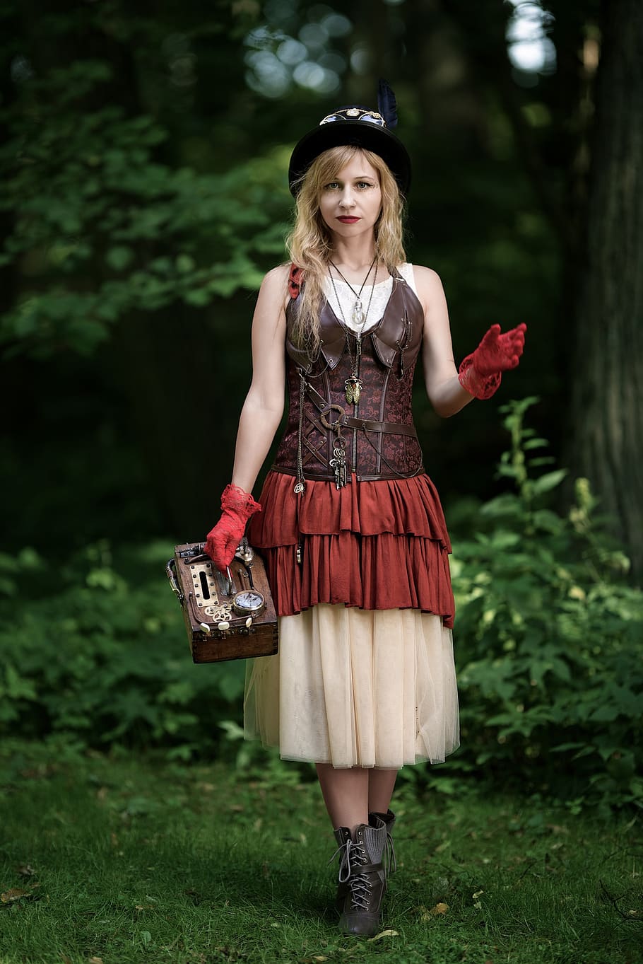steampunk, forest, girl, woman, chest, mechanic, parabank, corset, 18th century, cosplay