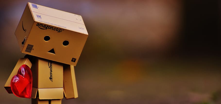 selective, focus photography, boxman, holding, heart, danbo, figures, love, longing, miss