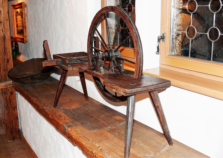 spinning wheel, old spinning wheel, historically, old, thread, spin, craft, wood, wool, work